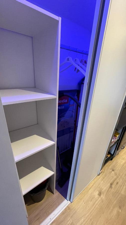 Bienvenue Chez Vous "Appartement Classe 2 Etoiles En Rdc Avec Espace Exterieur Et Parking" Dole Eksteriør billede